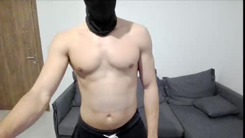 Snapshot of hornboy43 chatting on 11/16/25, 04:45 Oliver Saints online show from 11/16/25, 04:45
