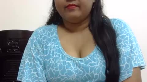 Snapshot of horneydesibabe chatting on 12/24/24, 06:44 horneydesibabe online show from 12/24/24, 06:44