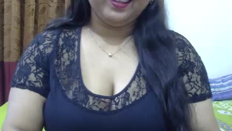 Snapshot of horneydesibabe chatting on 01/15/25, 11:10 horneydesibabe online show from 01/15/25, 11:10