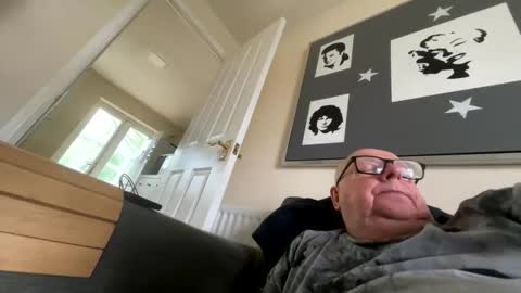 Cum suck Me off online show from 04/15/26, 09:49