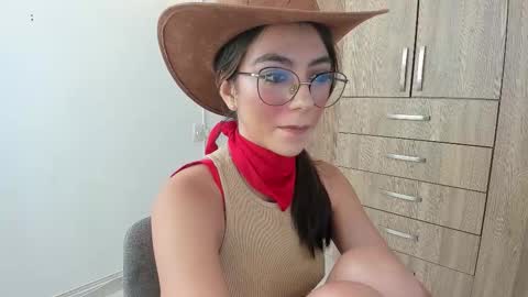 Snapshot of horny_adiction chatting on 10/31/25, 01:56 horny_adiction online show from 10/31/25, 01:56