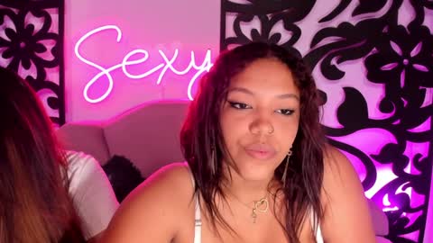 CATALINA Y LAURA  online show from 01/16/25, 02:09
