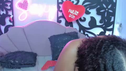 CATALINA Y LAURA  online show from 02/16/25, 03:15
