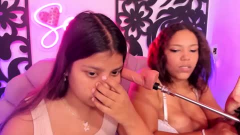 CATALINA Y LAURA  online show from 03/08/25, 01:06