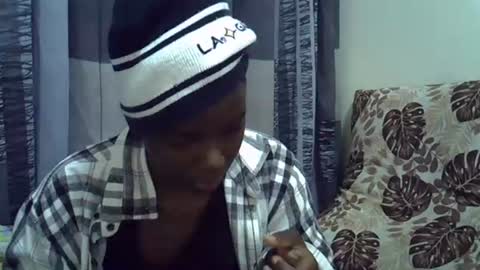 Leila online show from 07/28/26, 12:40