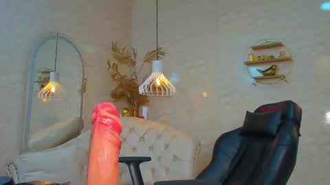 Horny Curls  online show from 06/30/26, 03:40