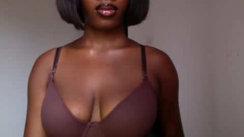 Snapshot of horny_goddess_delilah chatting on 05/24/26, 11:59 delilah online show from 05/24/26, 11:59