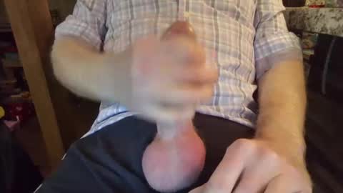 Snapshot of horny_hubby0077 chatting on 01/31/25, 03:52 Horny Hubby online show from 01/31/25, 03:52