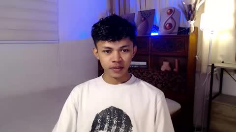 Snapshot of horny_joshxxx chatting on 05/26/26, 04:47 horny_joshxxx online show from 05/26/26, 04:47