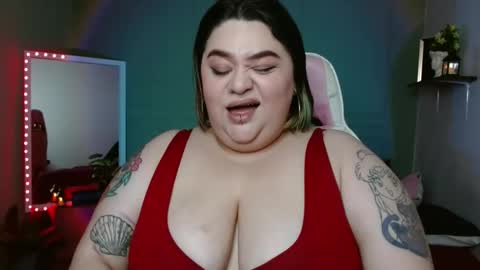 Snapshot of horny_neighbors_ chatting on 12/08/24, 12:19 onlyTiffany I broke up with frank 10 days ago online show from 12/08/24, 12:19