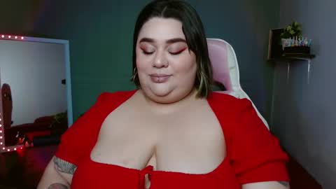 Snapshot of horny_neighbors_ chatting on 12/21/24, 03:25 onlyTiffany I broke up with frank 10 days ago online show from 12/21/24, 03:25