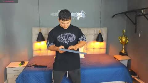 Snapshot of horny_nick18 chatting on 10/08/25, 11:30 horny_nick18 online show from 10/08/25, 11:30