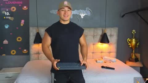 horny_nick18 online show from 01/06/26, 09:24
