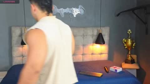 horny_nick18 online show from 01/07/26, 10:51