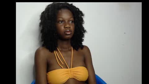 Snapshot of horny_pettie chatting on 09/21/25, 05:42 Anabel online show from 09/21/25, 05:42