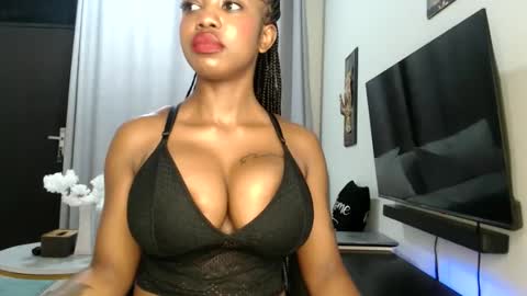 horny_princcess online show from 05/18/26, 04:40