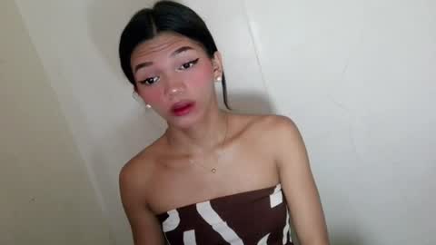 Snapshot of horny_rhiana chatting on 06/12/26, 03:38 Rhiana online show from 06/12/26, 03:38