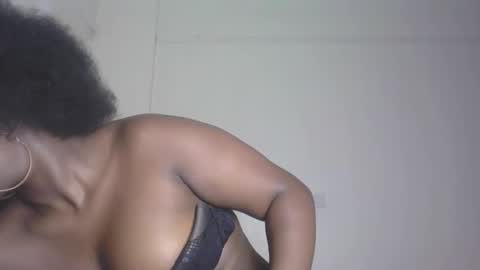 Lucy online show from 04/05/26, 02:47