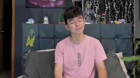 Alex and Camilo online show from 01/19/25, 09:45