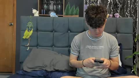 Alex and Camilo online show from 03/10/25, 12:51