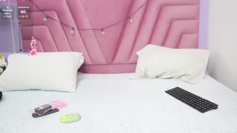 Khloe  online show from 07/10/26, 11:57