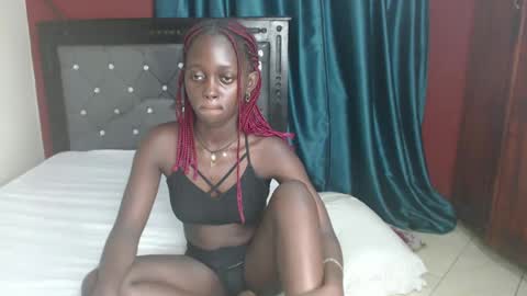 Snapshot of hornybella4 chatting on 02/22/25, 04:30 Bella online show from 02/22/25, 04:30