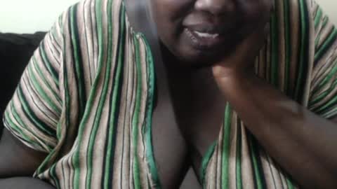 Snapshot of hornybigtitts chatting on 12/16/24, 03:22 monica zain online show from 12/16/24, 03:22