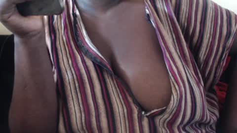 Snapshot of hornybigtitts chatting on 02/07/25, 09:26 monica zain online show from 02/07/25, 09:26