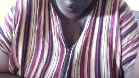 Snapshot of hornybigtitts chatting on 02/12/25, 12:01 monica zain online show from 02/12/25, 12:01