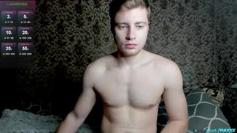 Snapshot of hornyblondieboyy chatting on 12/16/25, 10:20 Max online show from 12/16/25, 10:20