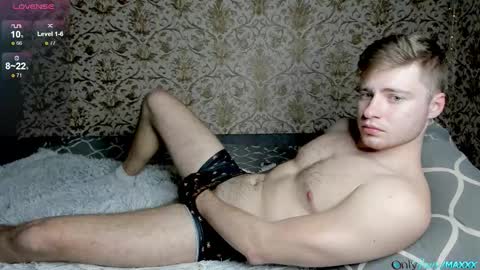 Snapshot of hornyblondieboyy chatting on 01/10/26, 08:10 Max online show from 01/10/26, 08:10