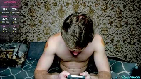 Snapshot of hornyblondieboyy chatting on 03/17/26, 07:50 Max online show from 03/17/26, 07:50