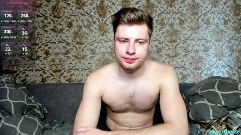 Snapshot of hornyblondieboyy chatting on 04/15/26, 06:31 Max online show from 04/15/26, 06:31