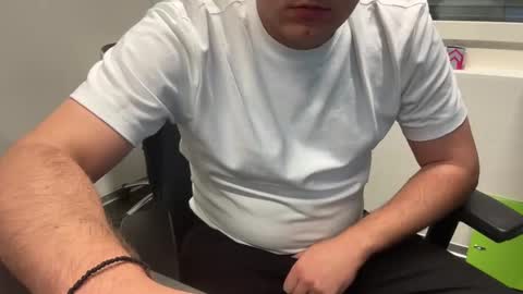 Snapshot of hornyboy95300 chatting on 12/11/24, 04:31 hornyboy95300 online show from 12/11/24, 04:31