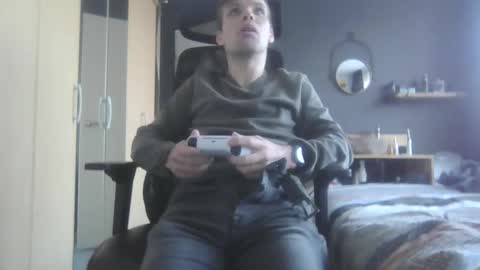Snapshot of hornyboyivar chatting on 09/29/25, 07:24 hornyboyivar online show from 09/29/25, 07:24