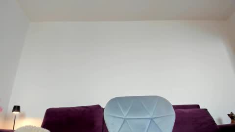 Emma online show from 11/18/25, 09:14