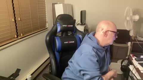 Brett online show from 12/17/24, 02:55