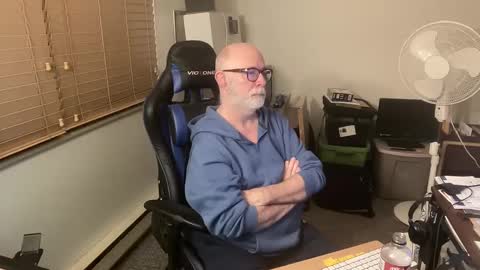Brett online show from 01/03/25, 01:59