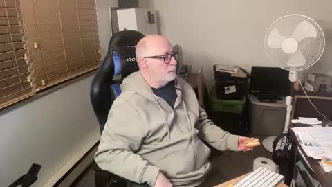 Brett online show from 01/16/25, 01:48
