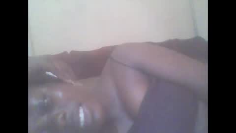 Snapshot of hornygal001 chatting on 11/12/25, 09:21 hornygal001 online show from 11/12/25, 09:21