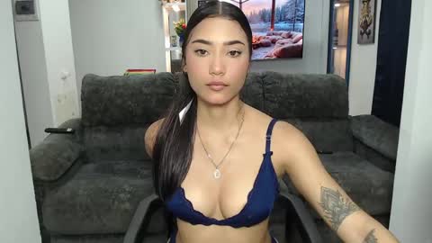 hornygirl_20000 online show from 05/17/26, 12:30