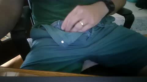 Snapshot of hornyhubby1001 chatting on 09/28/25, 06:24 hornyhubby1001 online show from 09/28/25, 06:24