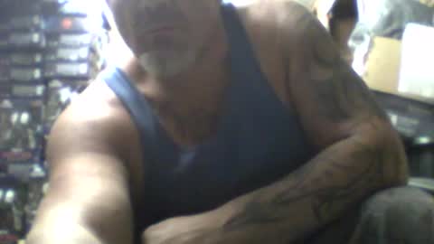 hornyhungwhiteboy4u269 online show from 07/01/26, 12:51