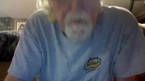 Snapshot of hornyinohio9 chatting on 04/15/26, 01:29 HornyInOhio9 online show from 04/15/26, 01:29