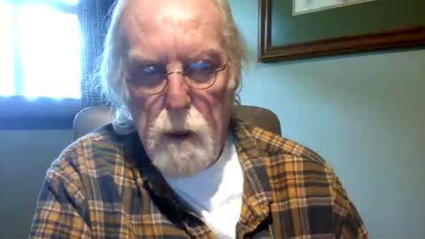 Snapshot of hornyinohio9 chatting on 05/21/26, 12:01 HornyInOhio9 online show from 05/21/26, 12:01