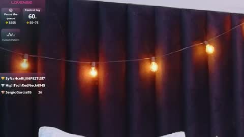 Snapshot of hornylatimommy chatting on 10/19/25, 07:25 Natasha online show from 10/19/25, 07:25