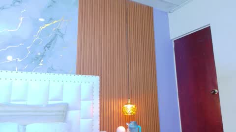 Snapshot of hornylatimommy chatting on 10/25/25, 01:07 Natasha online show from 10/25/25, 01:07