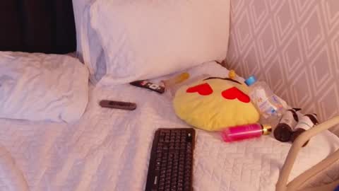 Snapshot of hornylatimommy chatting on 10/30/25, 09:59 Natasha online show from 10/30/25, 09:59