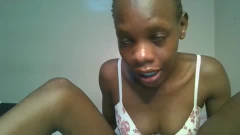 Snapshot of hornylittleprinces chatting on 10/26/25, 04:24 Princes online show from 10/26/25, 04:24