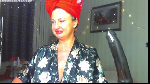 Monica online show from 01/12/25, 03:03